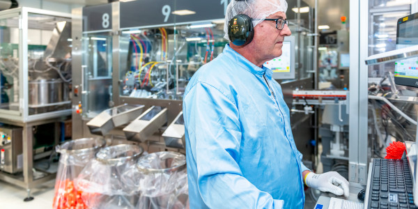 Fotografía Industrial Llavorsí · Fotografías de Laboratorios